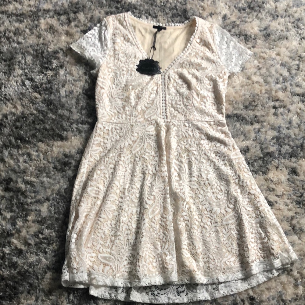NWT Love pop lace dress